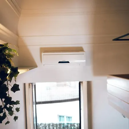 Manzoni House - By In The Ct Apartment